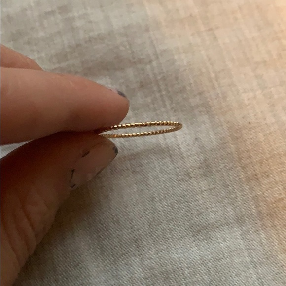 Gold ring - Picture 2 of 2